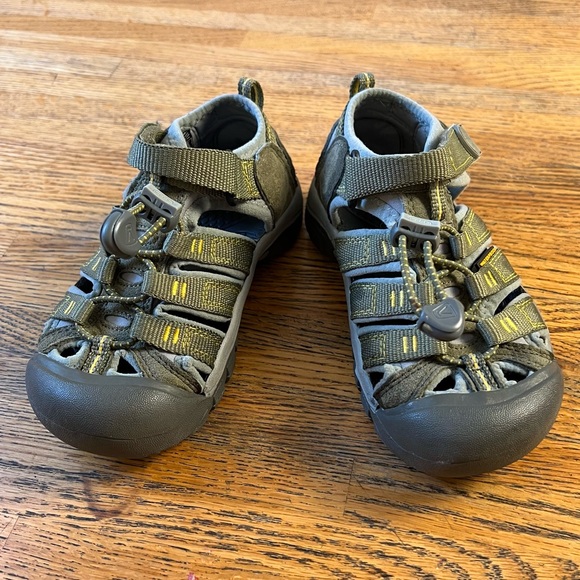 Keen Newport H2 Sandals Unisex Little Kids Size 12 - Picture 2 of 6